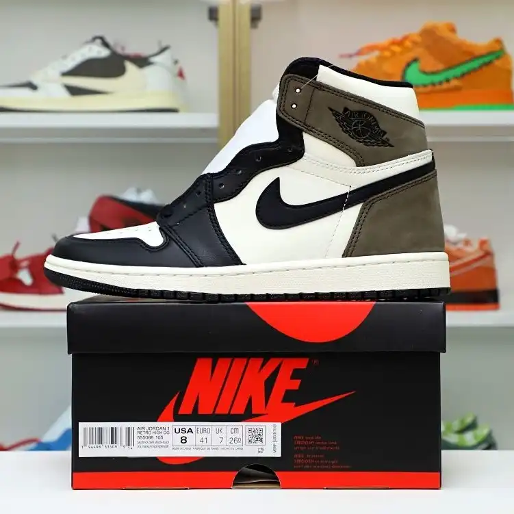 Kimikick AIR JORDAN 1 RETRO HIGH OG 'DARK MOCHA' 0125