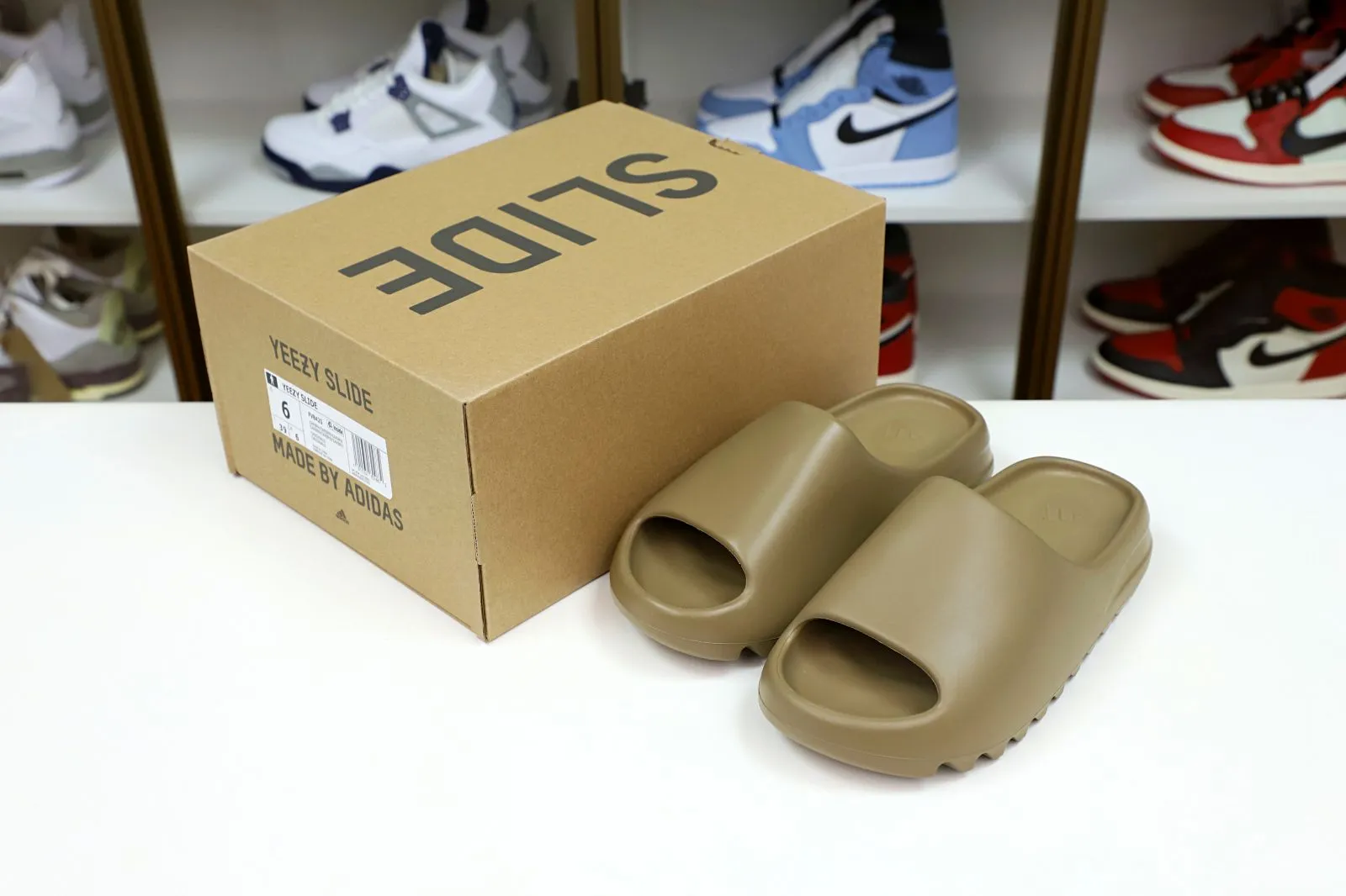 Rep Kimi kick Yeezy Slide BrownFV8425 0117