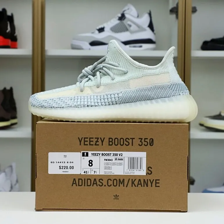 Kimi kick YEEZY BOOST 350 V2 'CLOUD WHITE NON-REFLECTIVE' 0112