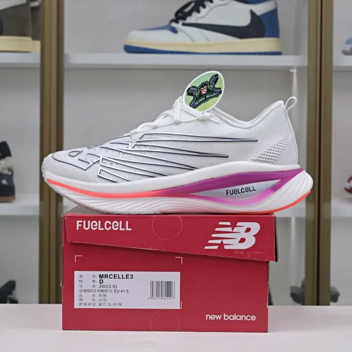 Kimi kick New Balance NB FuelCellFuelCell SC Elite v3 0115