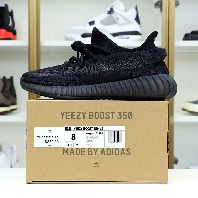 Kimi kick YEEZY BOOST 350 V2 ONYX 0117