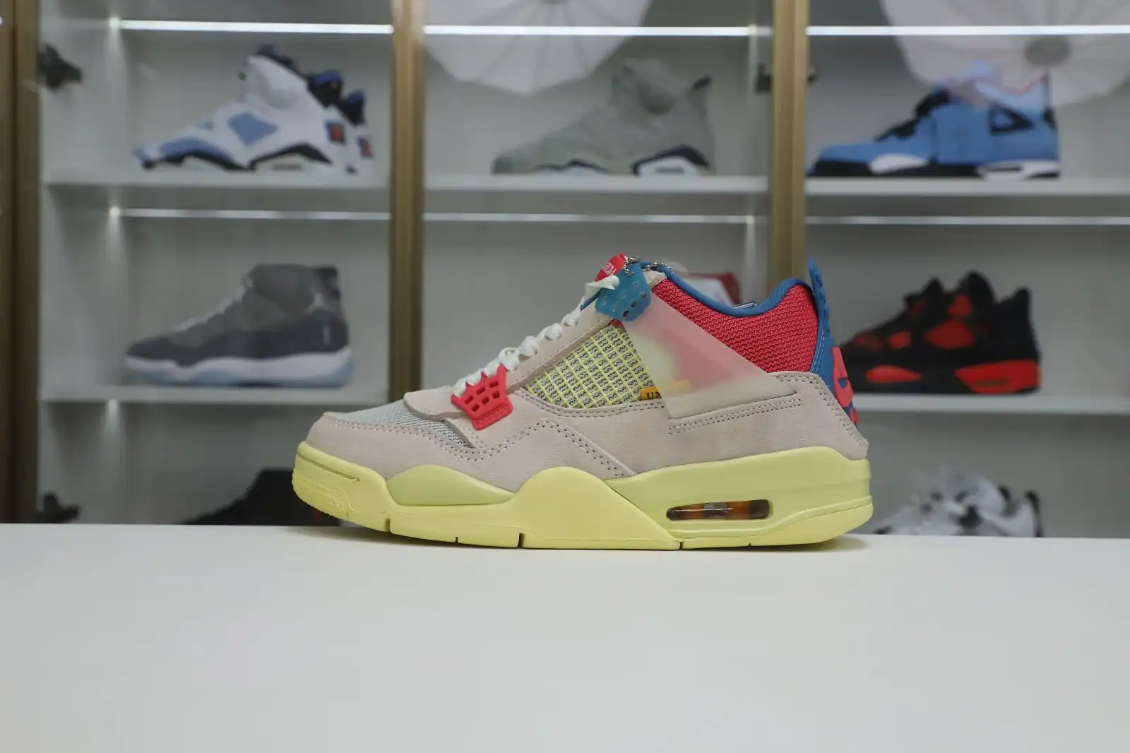 Kimikick UNION LA X AIR JORDAN 4 RETRO 'GUAVA ICE' 0127