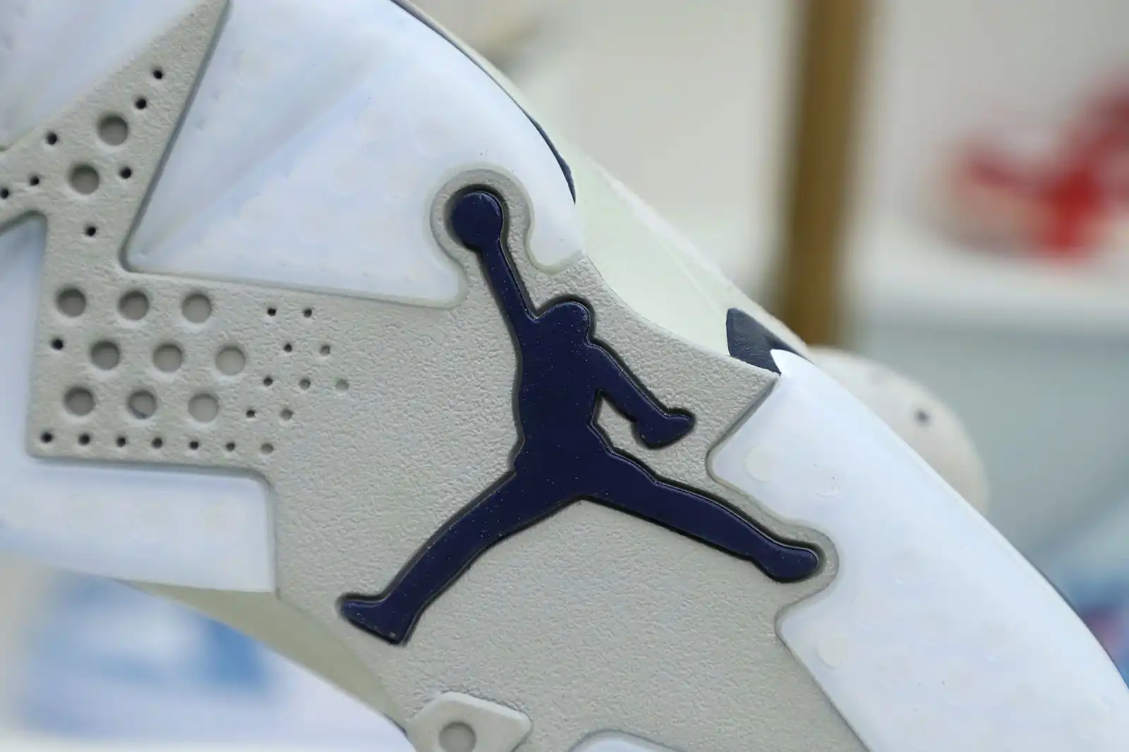 Kimikick AIR JORDAN 6 “GEORGETOWN” 0125