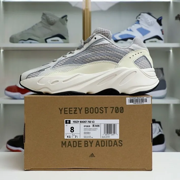 Kimi kick YEEZY BOOST 700 V2 'CREAM' 0114