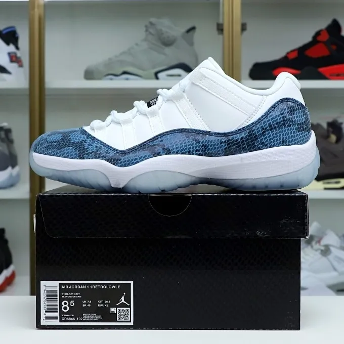 Kimikick Jordan Air Jordan 11 “navy snakeskin” 0121