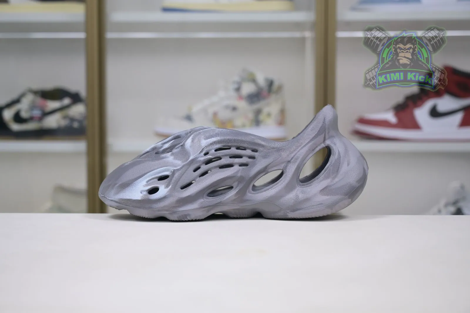 Rep Kimi kick Yeezy Foam Runner 0117