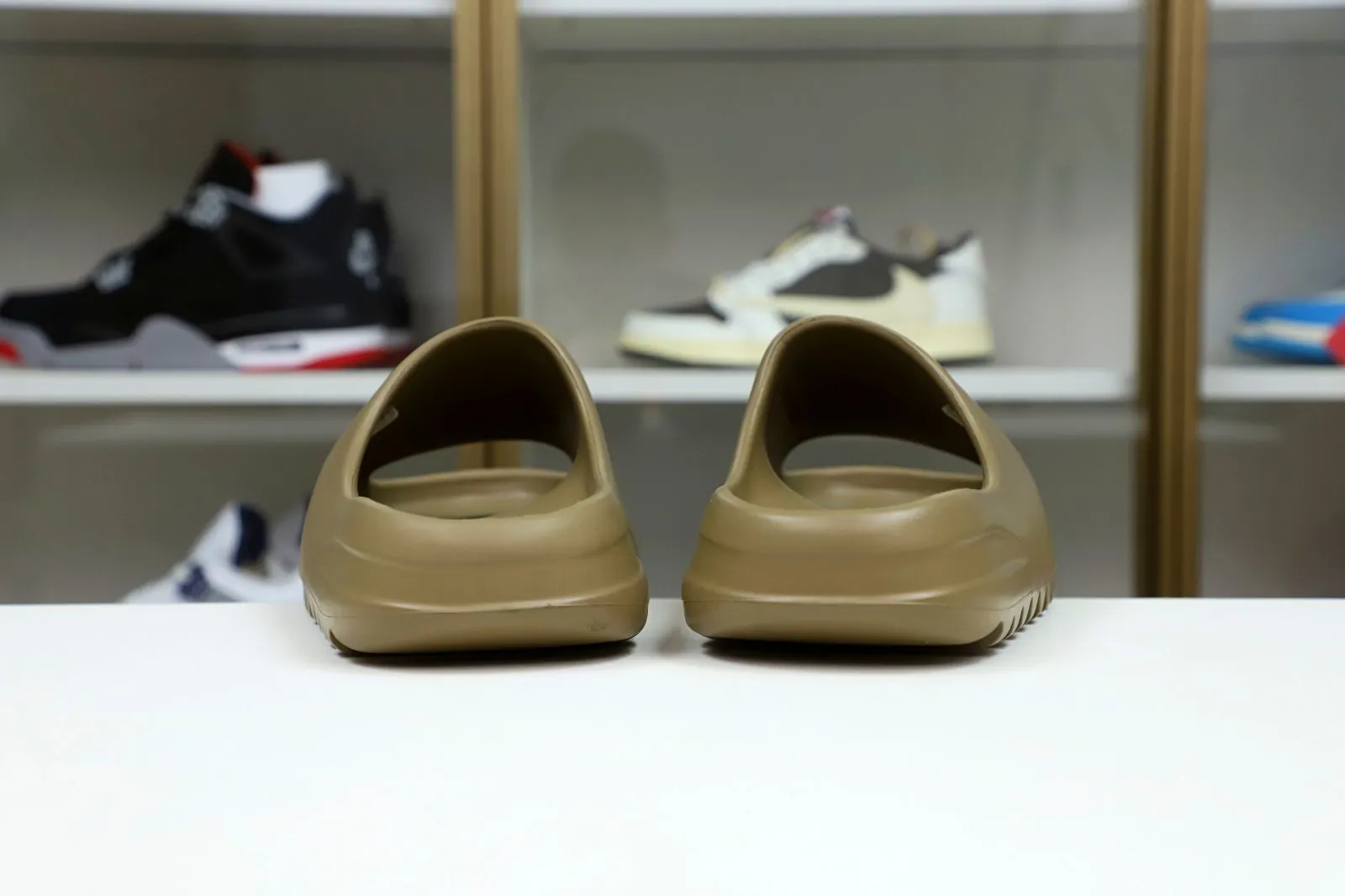 Rep Kimi kick Yeezy Slide BrownFV8425 0117