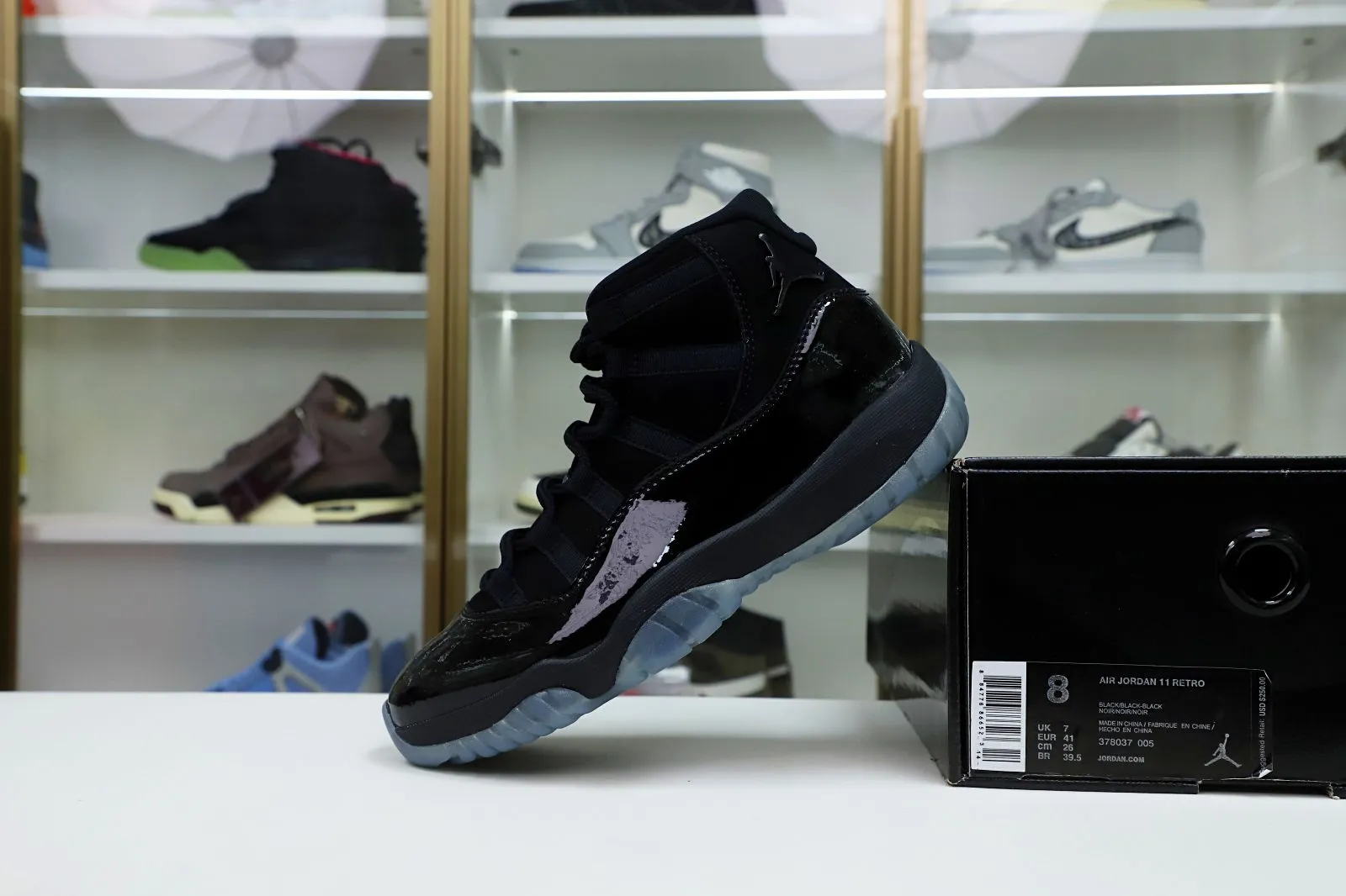 Kimikick AIR JORDAN 11 RETRO 'CAP AND GOWN' 0121