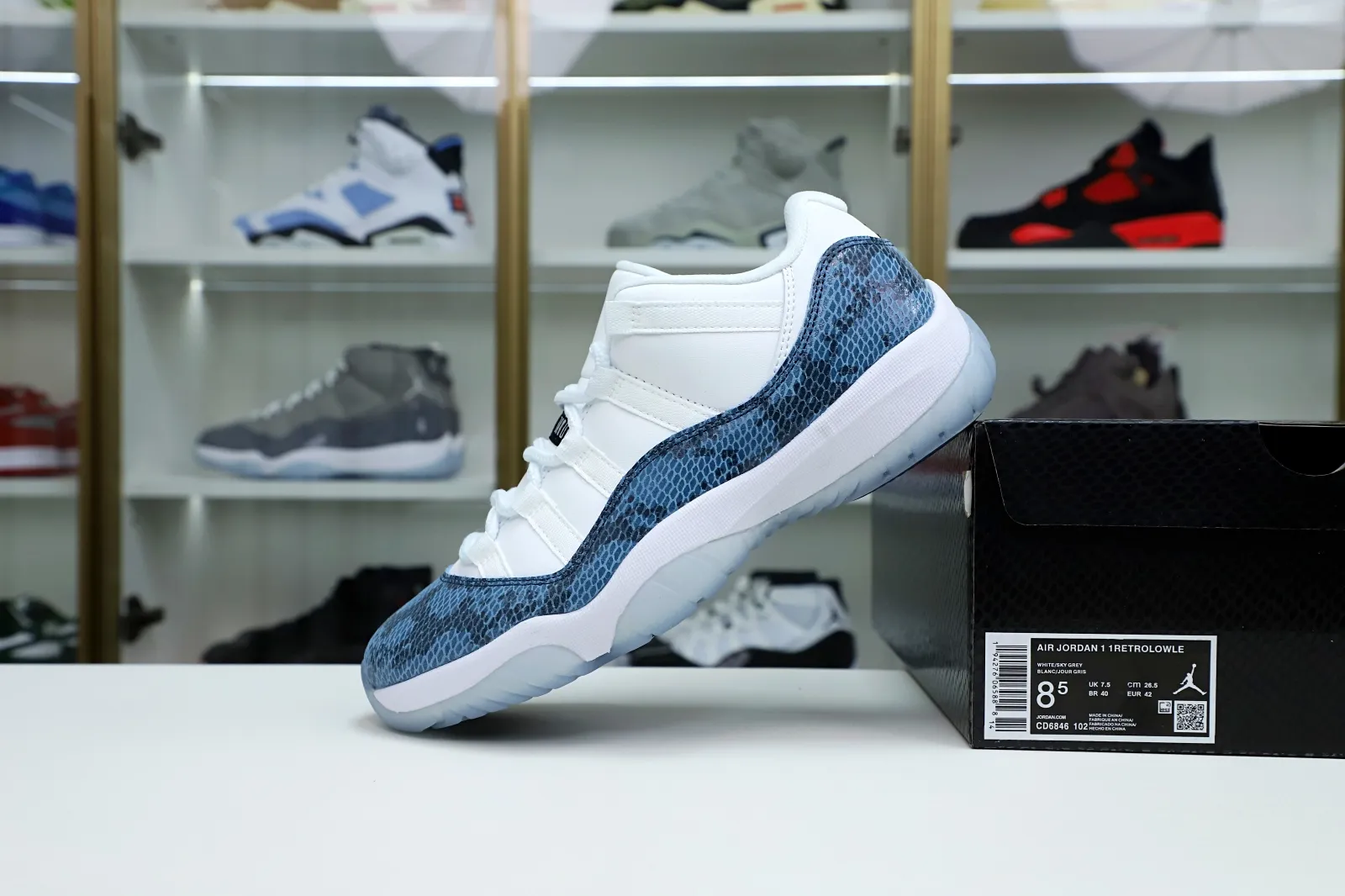 Kimikick Jordan Air Jordan 11 “navy snakeskin” 0121