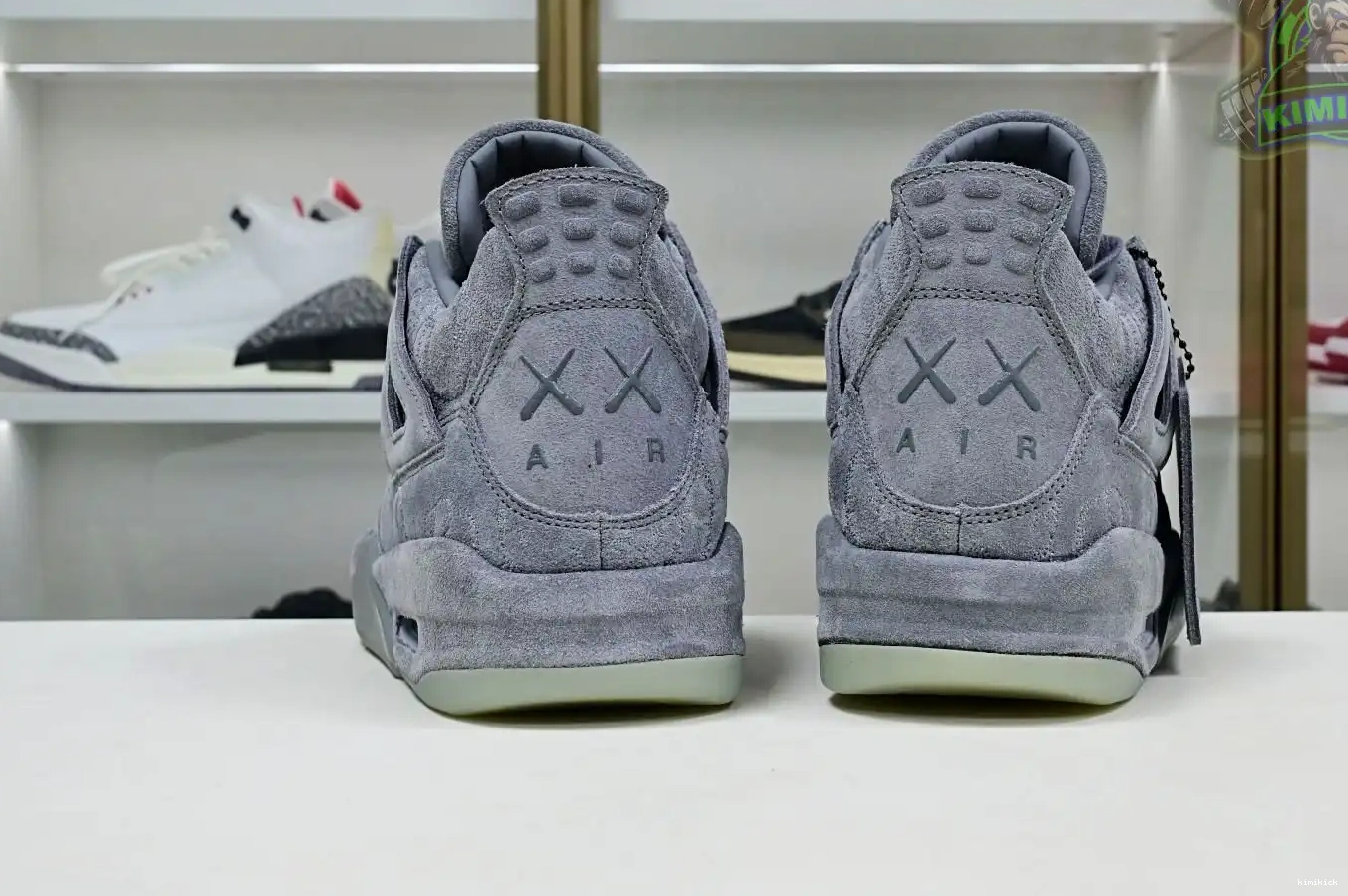 Jordan kaws retro Air Jordan Kimikick 4 0216