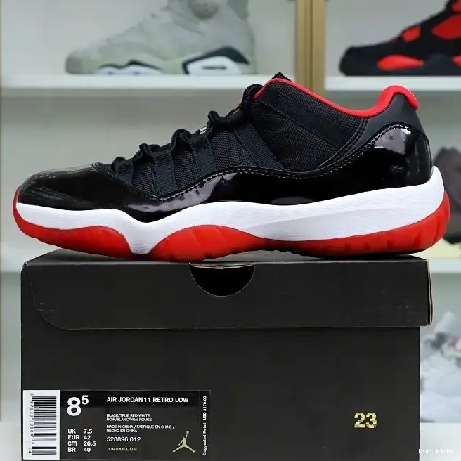 BRED JORDAN LOW Kimikick AIR RETRO 11 0207