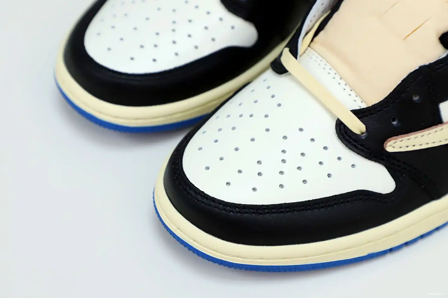 X X FRAGMENT DESIGN JORDAN SCOTT 1 AIR TRAVIS Kimikick LOW 0211