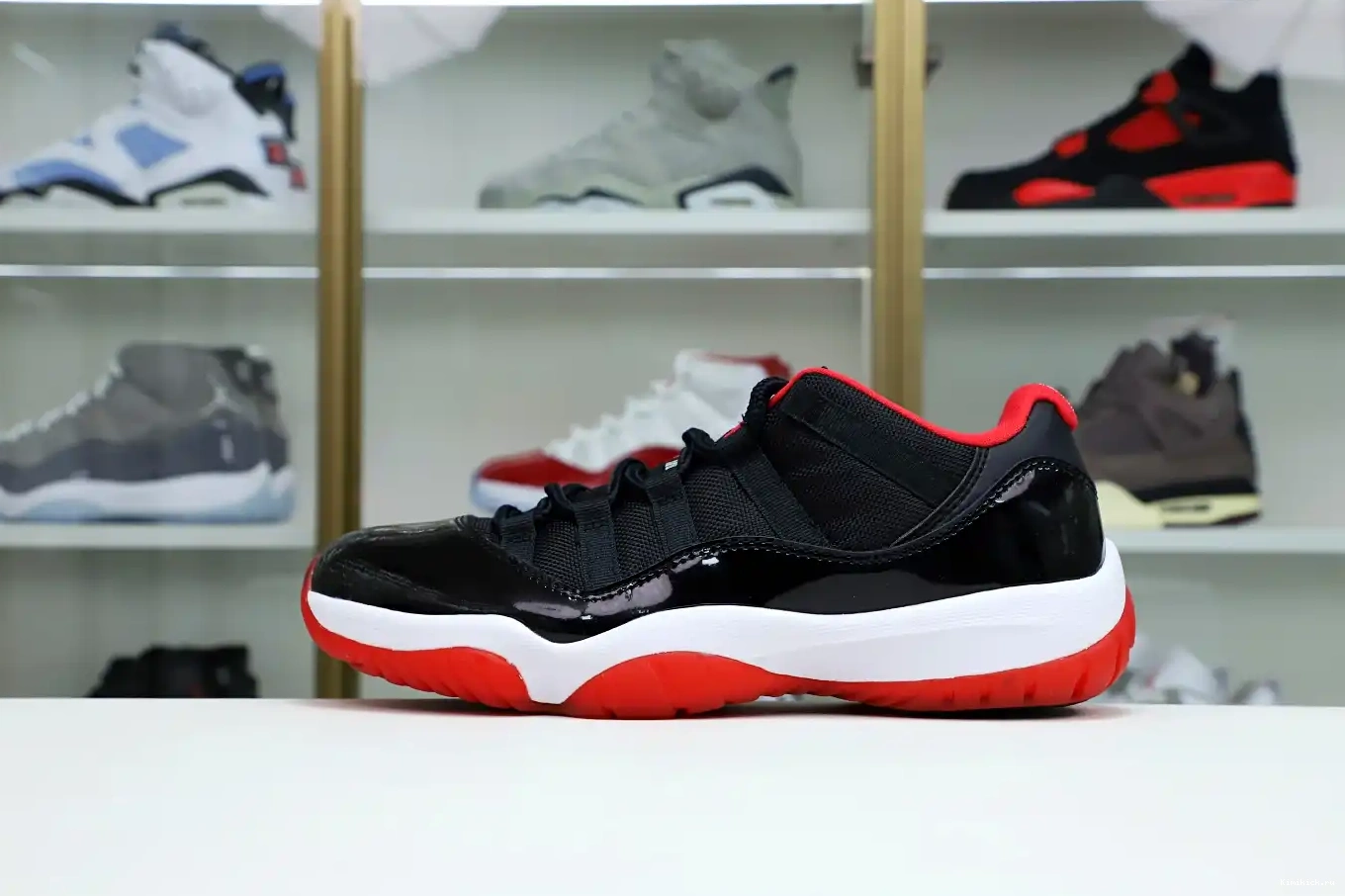 Kimikick JORDAN BRED 11 RETRO AIR LOW 0212