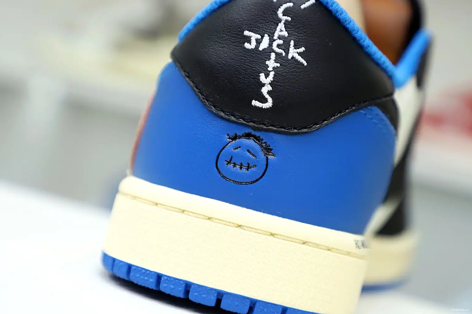 X X FRAGMENT DESIGN JORDAN SCOTT 1 AIR TRAVIS Kimikick LOW 0211