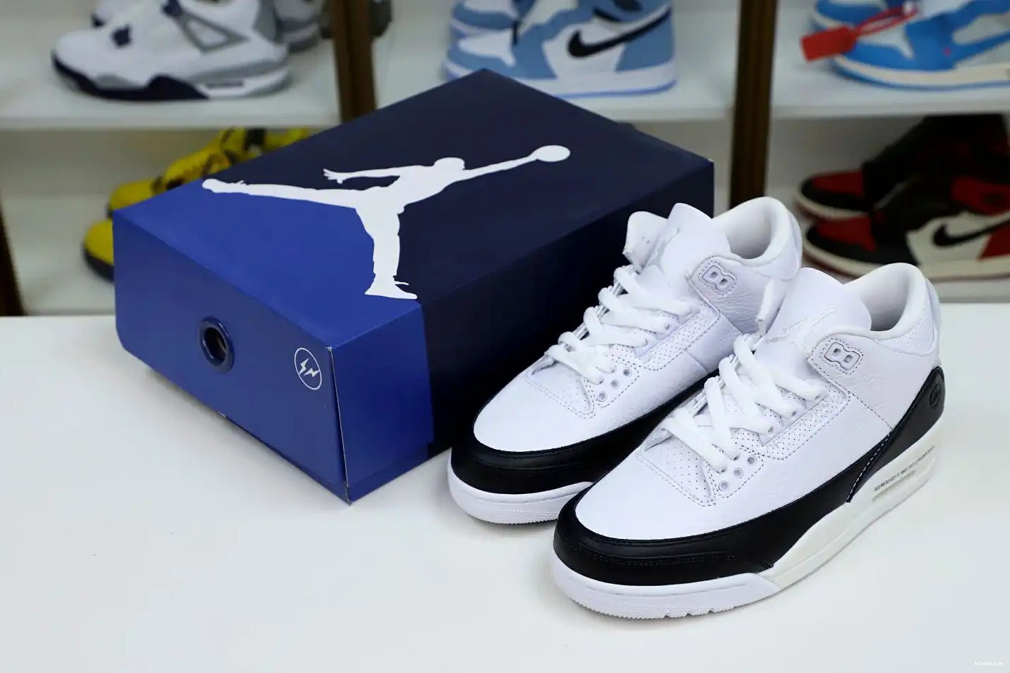 Kimikick SP 3 'WHITE' DESIGN FRAGMENT RETRO X AIR JORDAN 0223