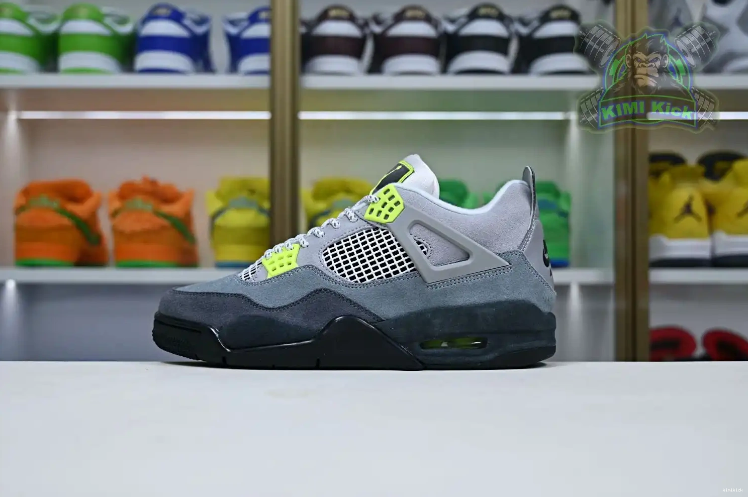 4 retro Kimikick Jordan Jordan Air se'95neon 0216