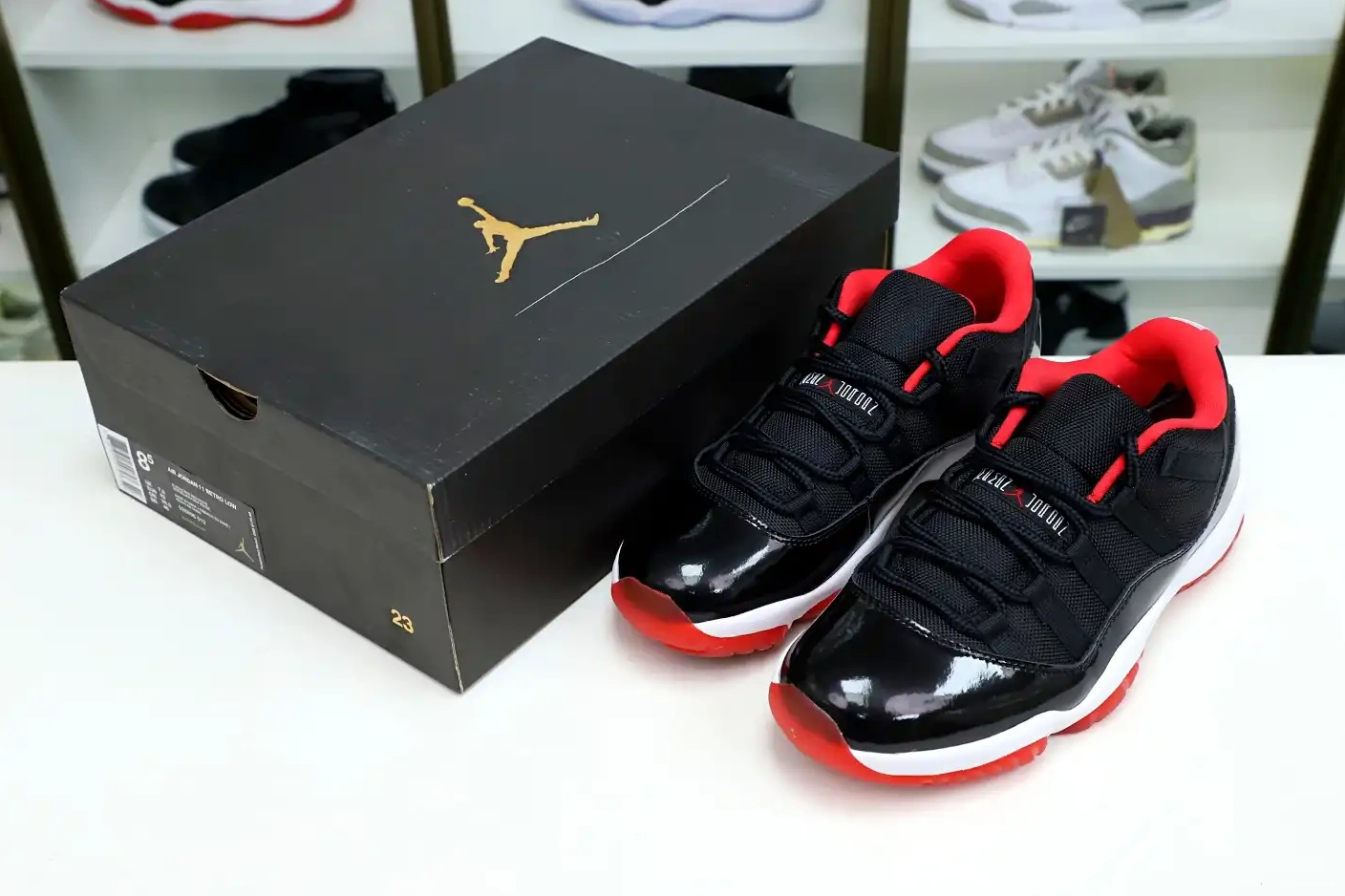 Kimikick JORDAN BRED 11 RETRO AIR LOW 0212