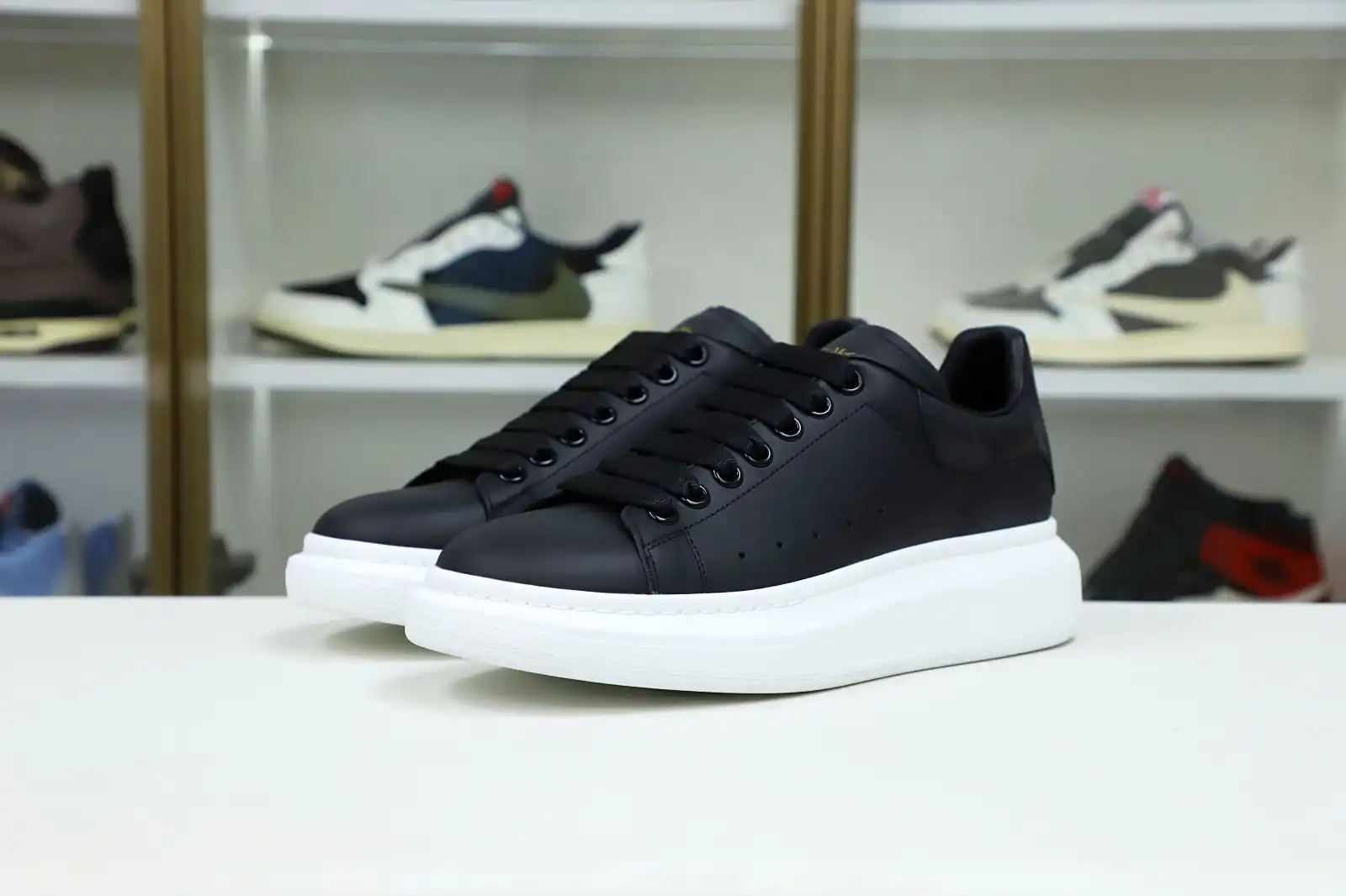 Kimikick ALXNDER MC MCQUE*N Oversized Sneaker 0205