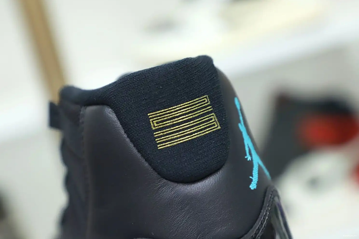 BLUE GAMMA RETRO AIR Kimikick 11 JORDAN 0220