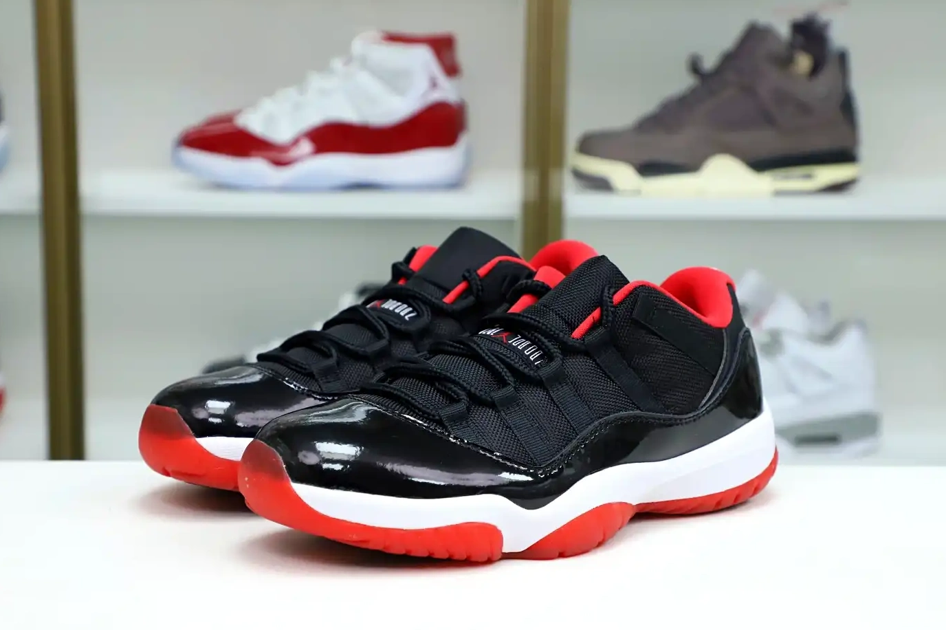 Kimikick JORDAN BRED 11 RETRO AIR LOW 0212