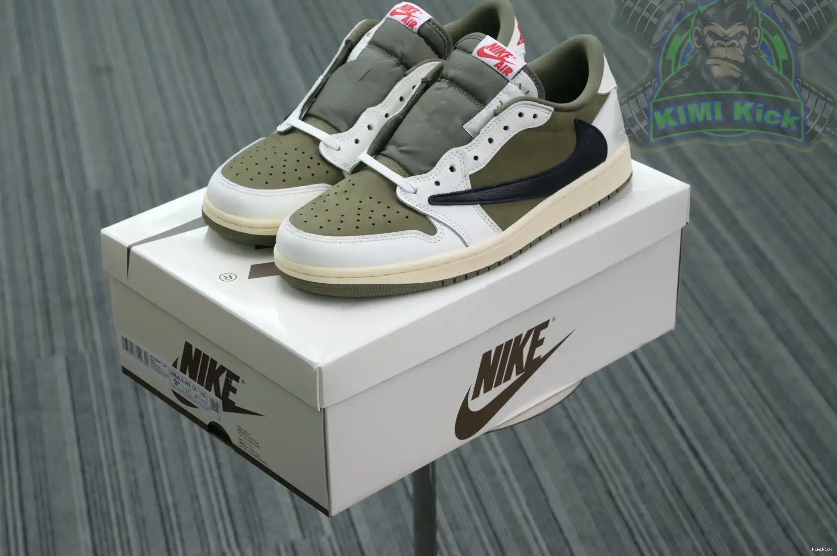 Travis Kimikick “Medium Air Scottx Jordan Olive” OG Jordan 1Low 0221