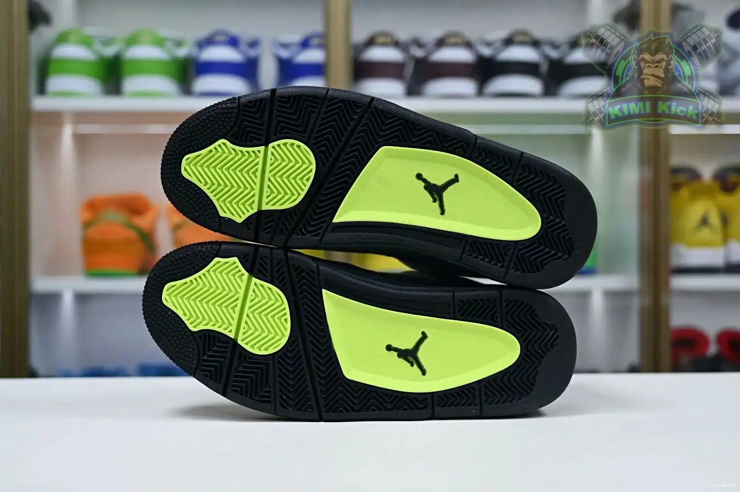 4 retro Kimikick Jordan Jordan Air se'95neon 0216