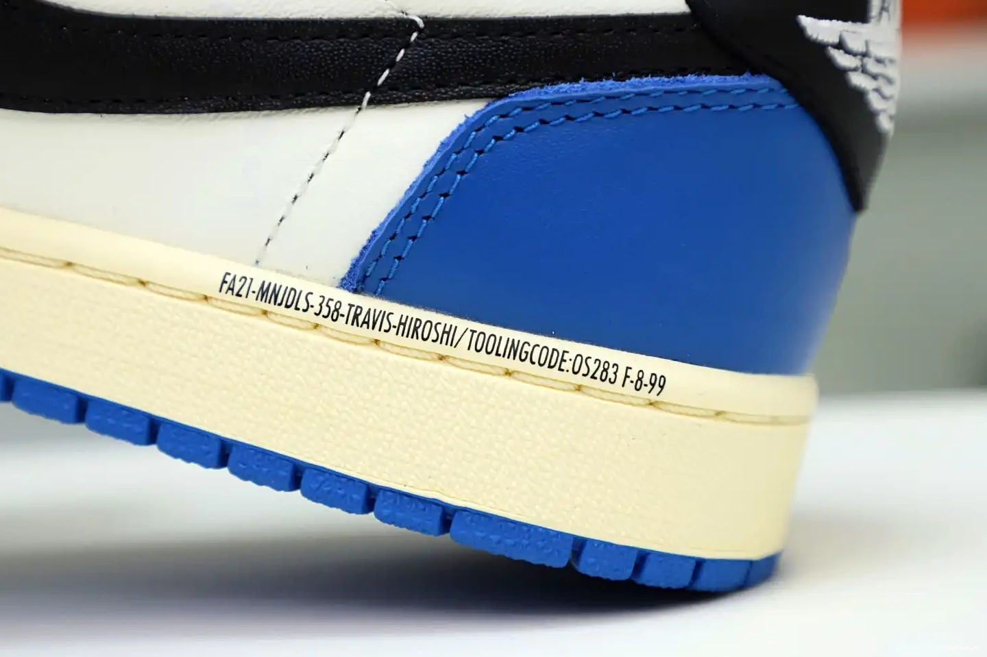 X X FRAGMENT DESIGN JORDAN SCOTT 1 AIR TRAVIS Kimikick LOW 0211