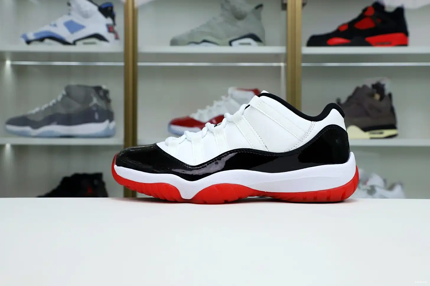 Kimikick BRED AIR WHITE JORDAN 11 LOW 0222