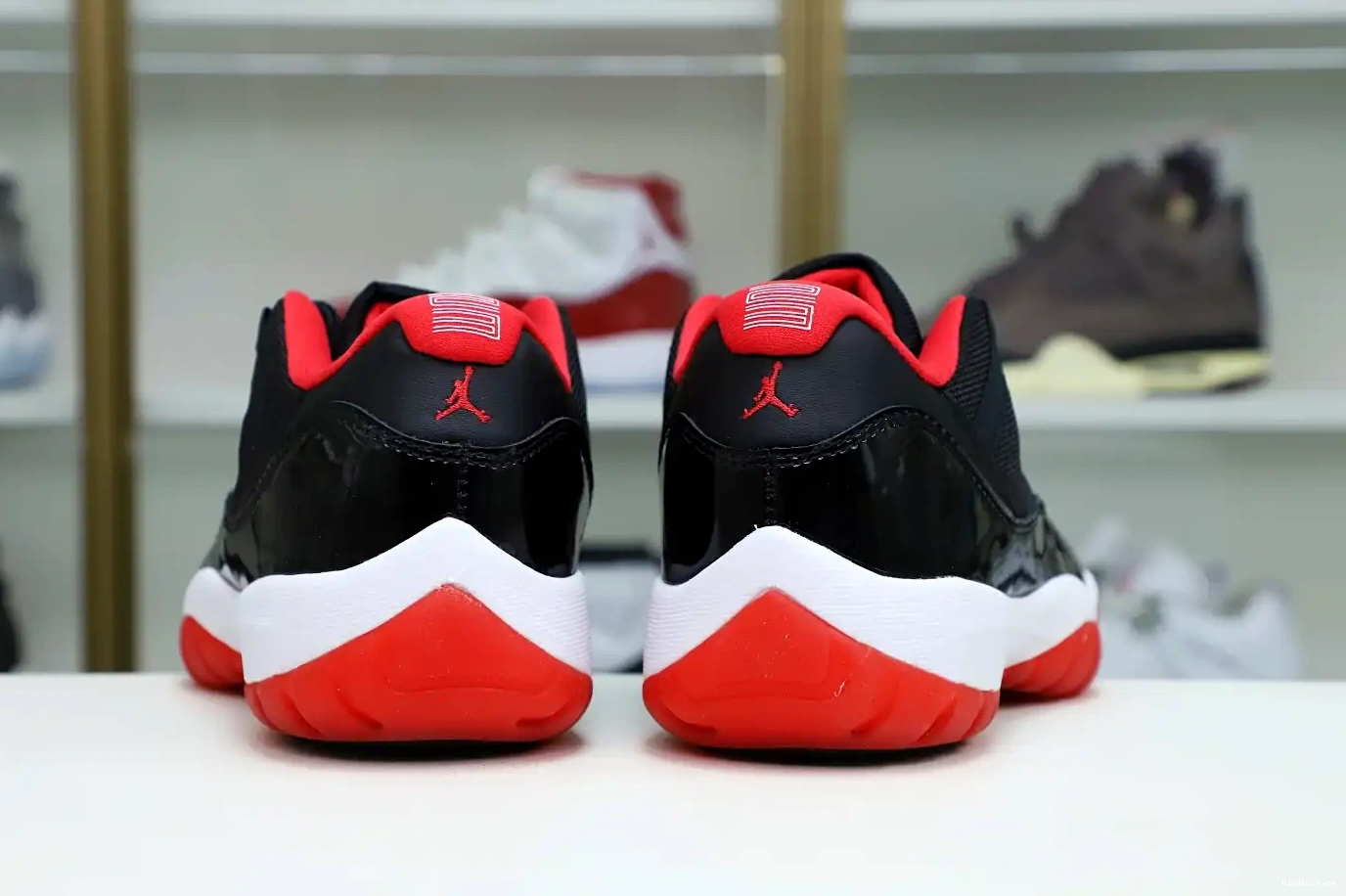 Kimikick JORDAN BRED 11 RETRO AIR LOW 0212