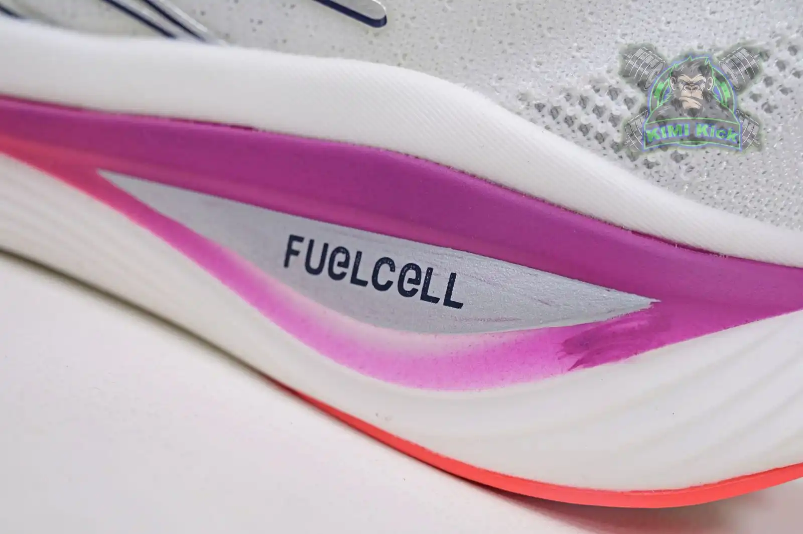 Kimikick New Balance NB FuelCellFuelCell SC Elite v3 0206