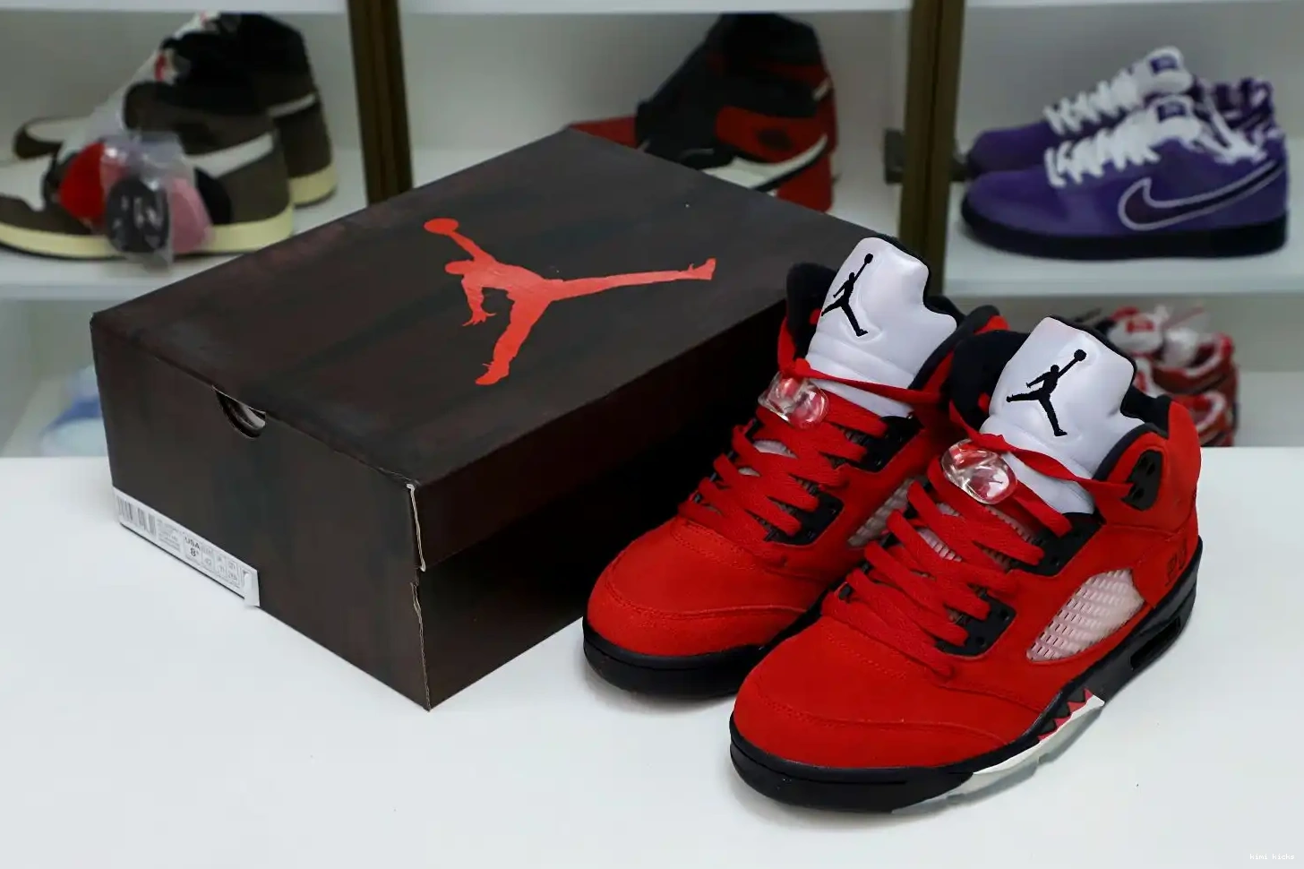 5 AIR Kimikick RED SUEDE RETRO RAGING BULL JORDAN 0210