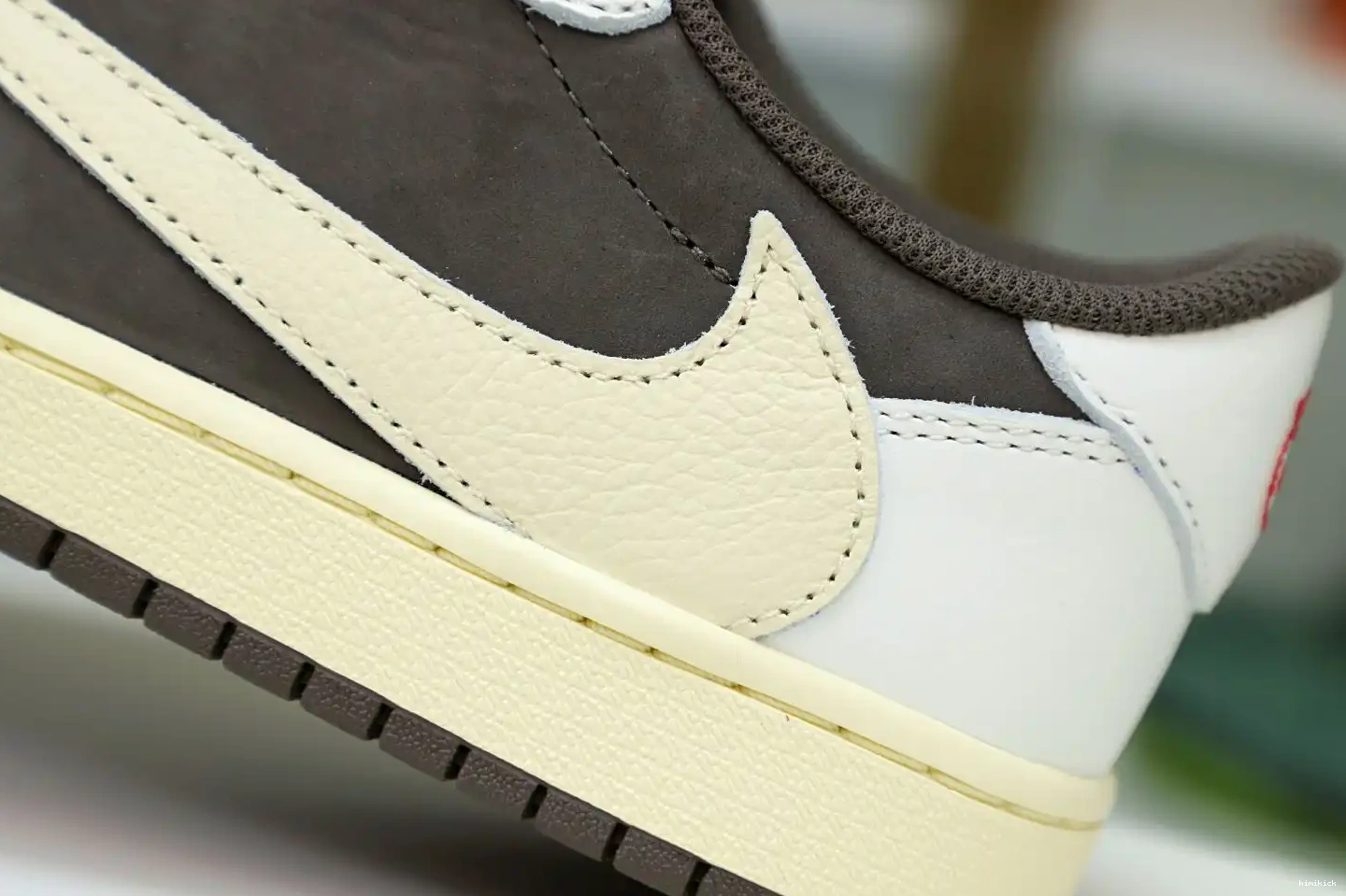LOW OG SCOTT AIR MOCHA TRAVIS 1 X REVERSE Kimikick JORDAN 0321