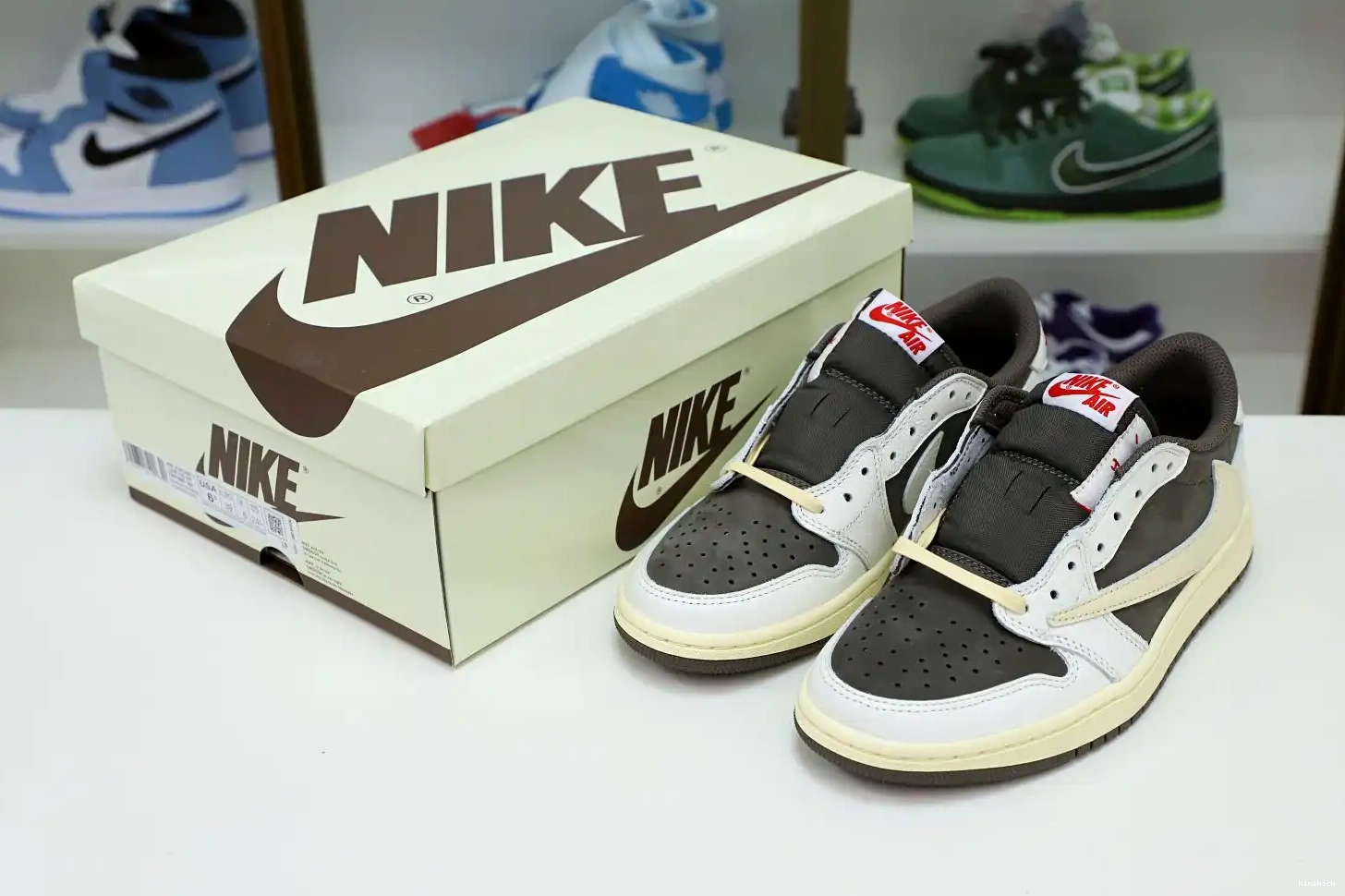 LOW OG SCOTT AIR MOCHA TRAVIS 1 X REVERSE Kimikick JORDAN 0321