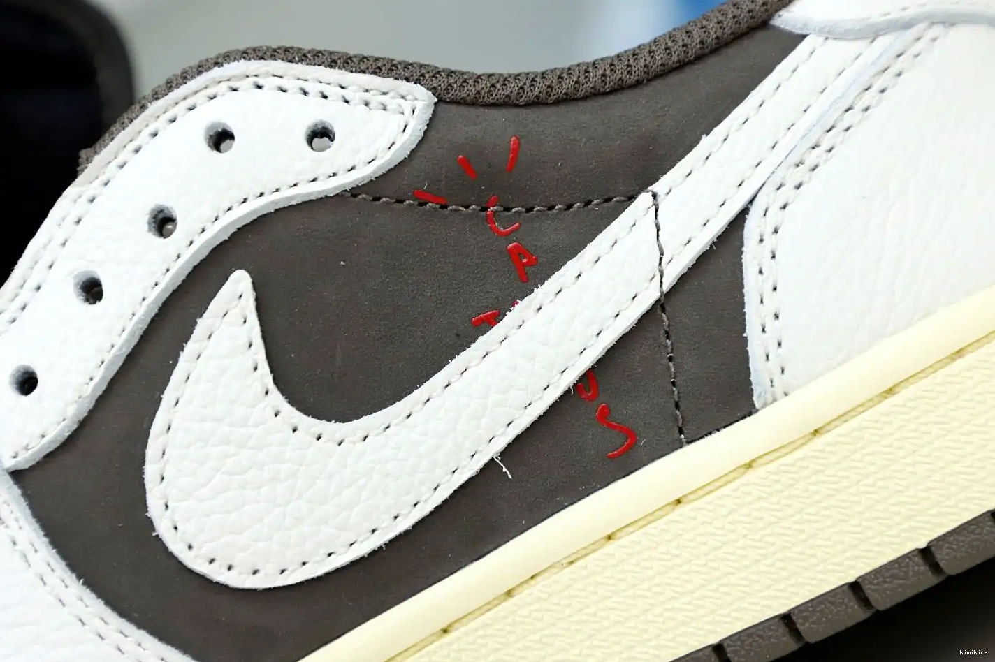 LOW OG SCOTT AIR MOCHA TRAVIS 1 X REVERSE Kimikick JORDAN 0321