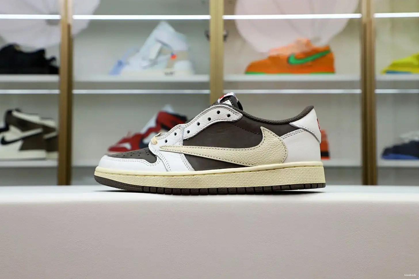 LOW OG SCOTT AIR MOCHA TRAVIS 1 X REVERSE Kimikick JORDAN 0321
