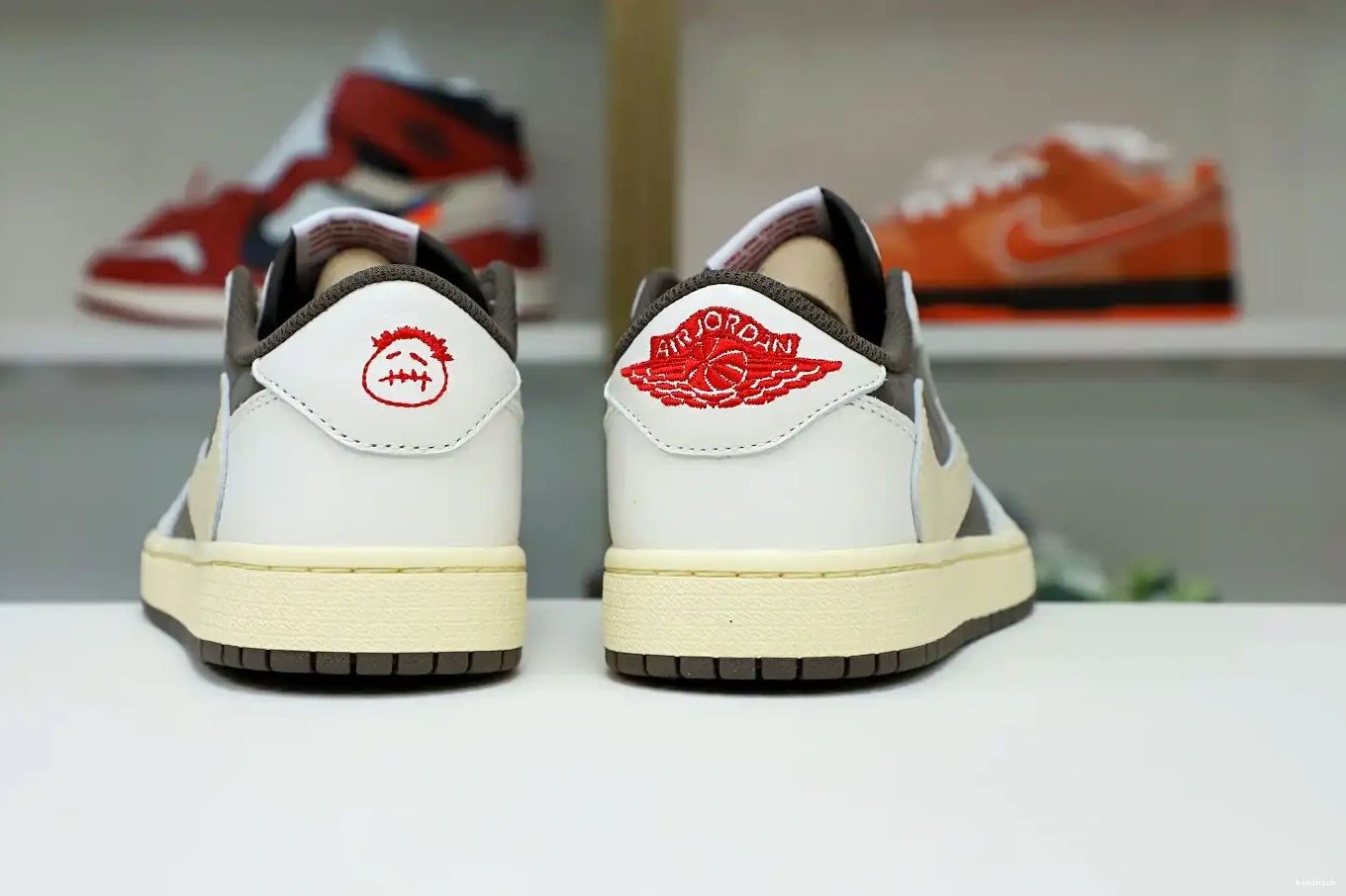 LOW OG SCOTT AIR MOCHA TRAVIS 1 X REVERSE Kimikick JORDAN 0321
