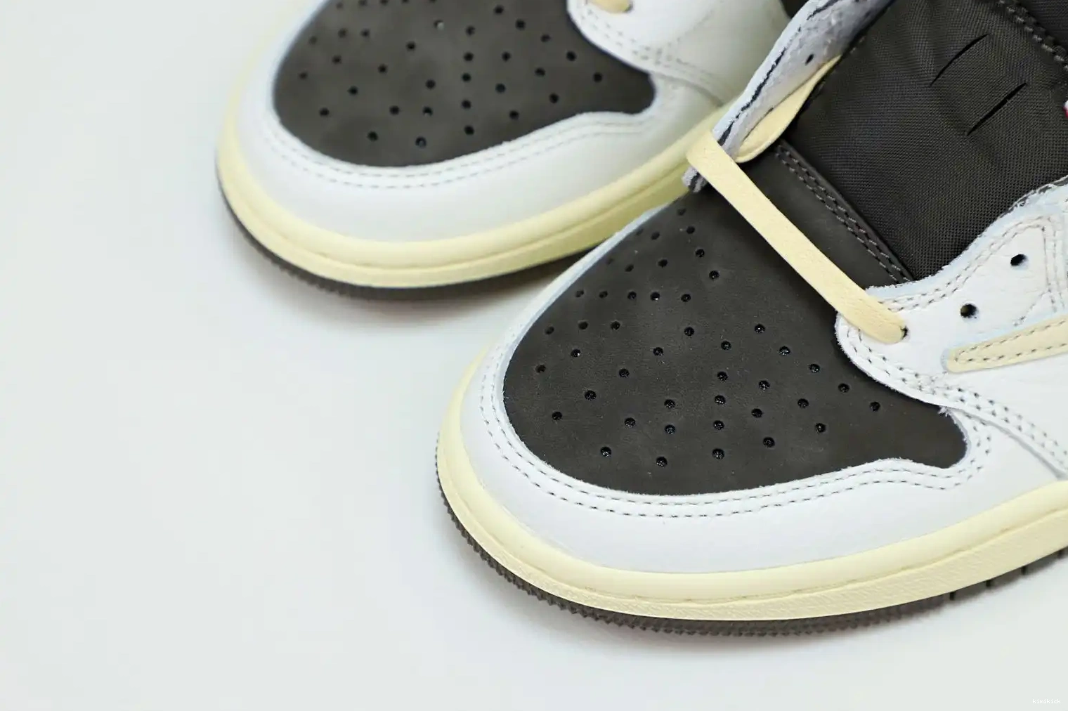 LOW OG SCOTT AIR MOCHA TRAVIS 1 X REVERSE Kimikick JORDAN 0321